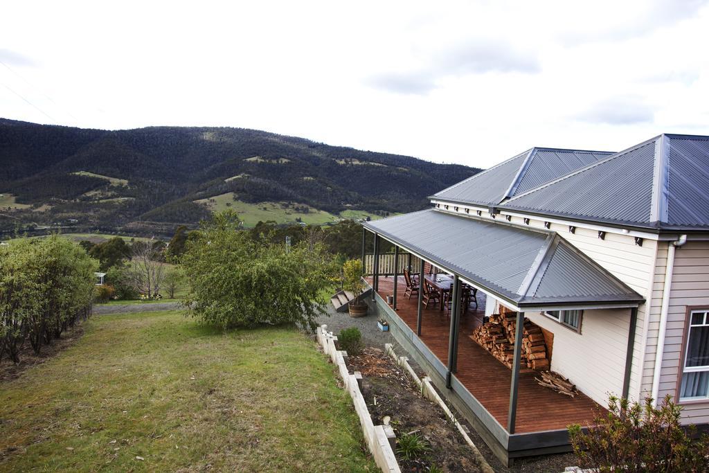 House On The Hill Bed And Breakfast Huonville Eksteriør bilde