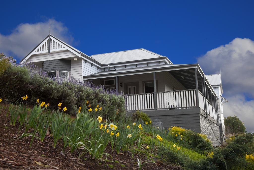 House On The Hill Bed And Breakfast Huonville Eksteriør bilde